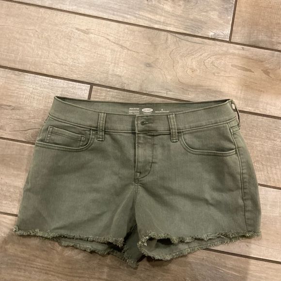 Old Navy Pants - Olive Semi-Fitted Regular size 6
